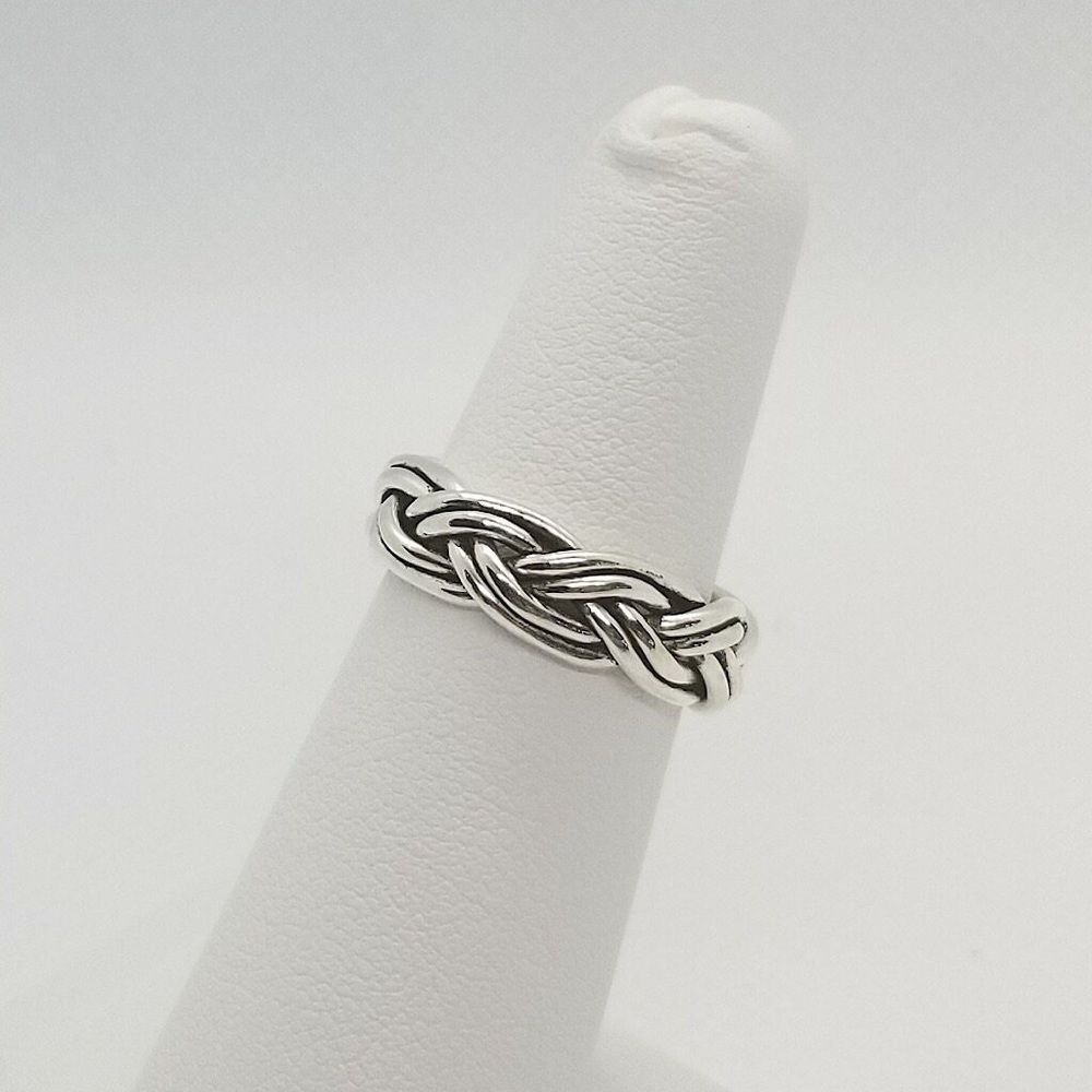 Celtic Knot Band Ring - Picture 6 of 6